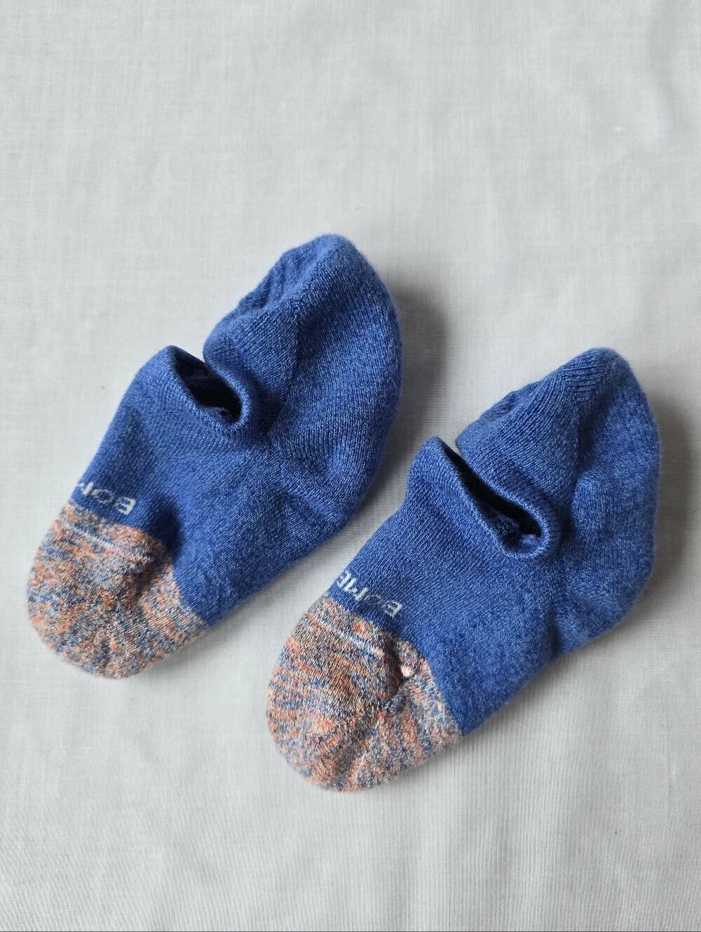 Bombas▪️Cushioned No Show Socks- Blue & Orange Heathered Toe w/ heel grips